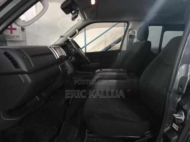 Toyota HiAce 2019 Grey - thumbnail 6