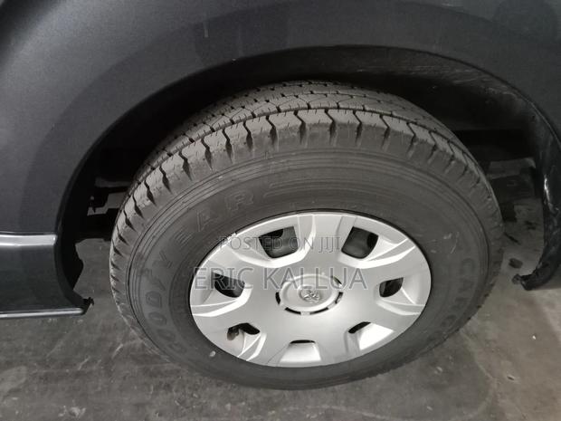 Toyota HiAce 2019 Grey - thumbnail 7