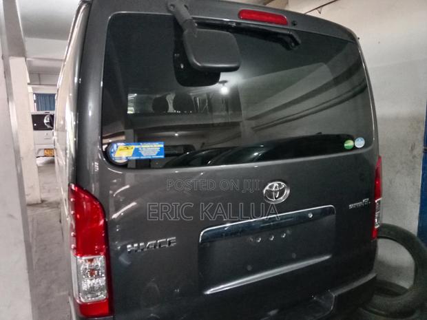 Toyota HiAce 2019 Grey - thumbnail 8