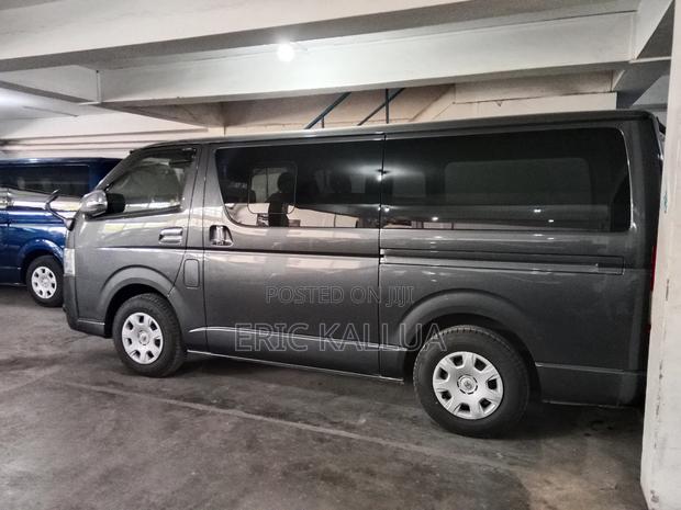 Toyota HiAce 2019 Grey - thumbnail 9
