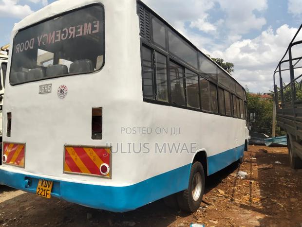 Isuzu NQR 2018 White - thumbnail 7