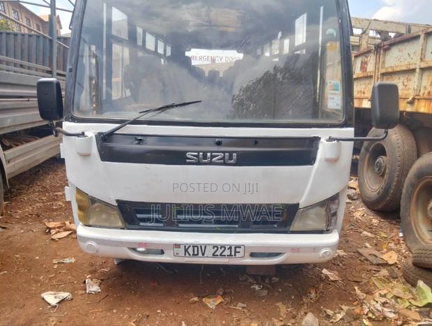 Isuzu NQR 2018 White - thumbnail 8