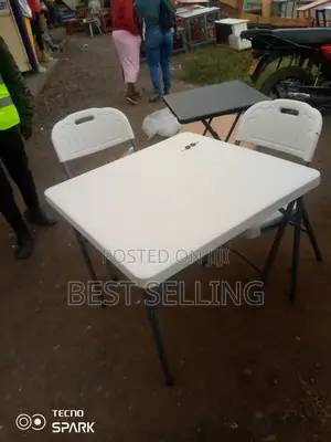 Folderable Table and Chairs