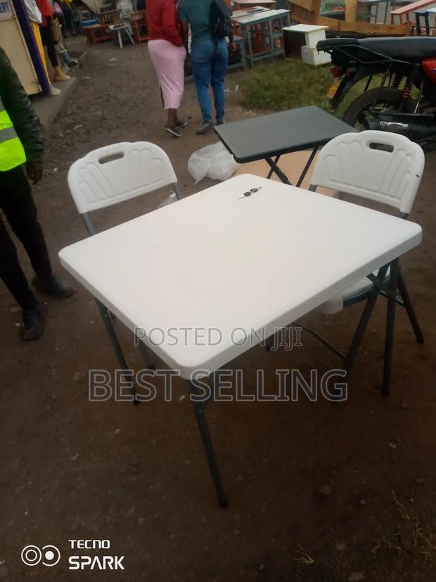 Folderable Table and Chairs