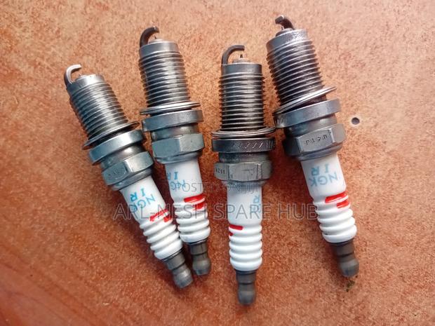 Subaru Legacy Br9 Spark Plugs - thumbnail 3