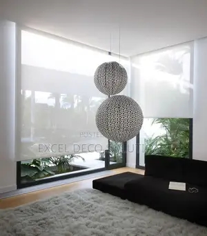 Daylight Filtering Sunscreen Roller Blinds – Stylish Functional