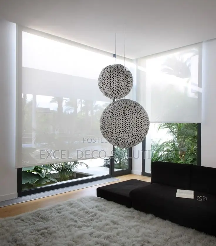Daylight Filtering Sunscreen Roller Blinds – Stylish Functional