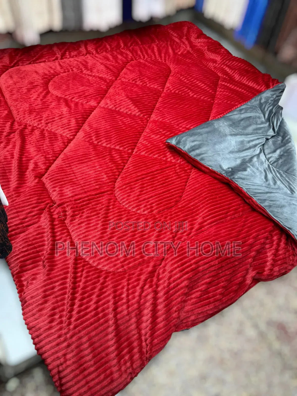 Quilted New Velvet Duvets With Bedsheet and Cases