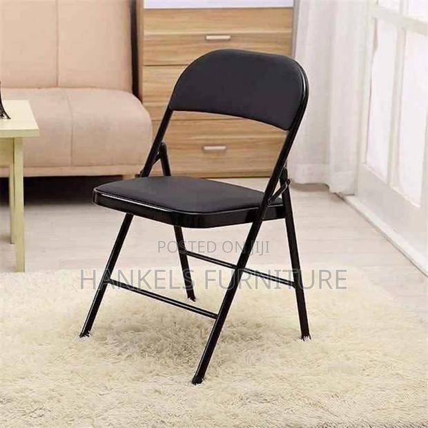 Event-Grade Foldable Chairs – Lightweight Reliable - main view