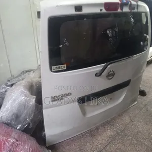 Ex Japan Boot Nissan Nv200 on Sale