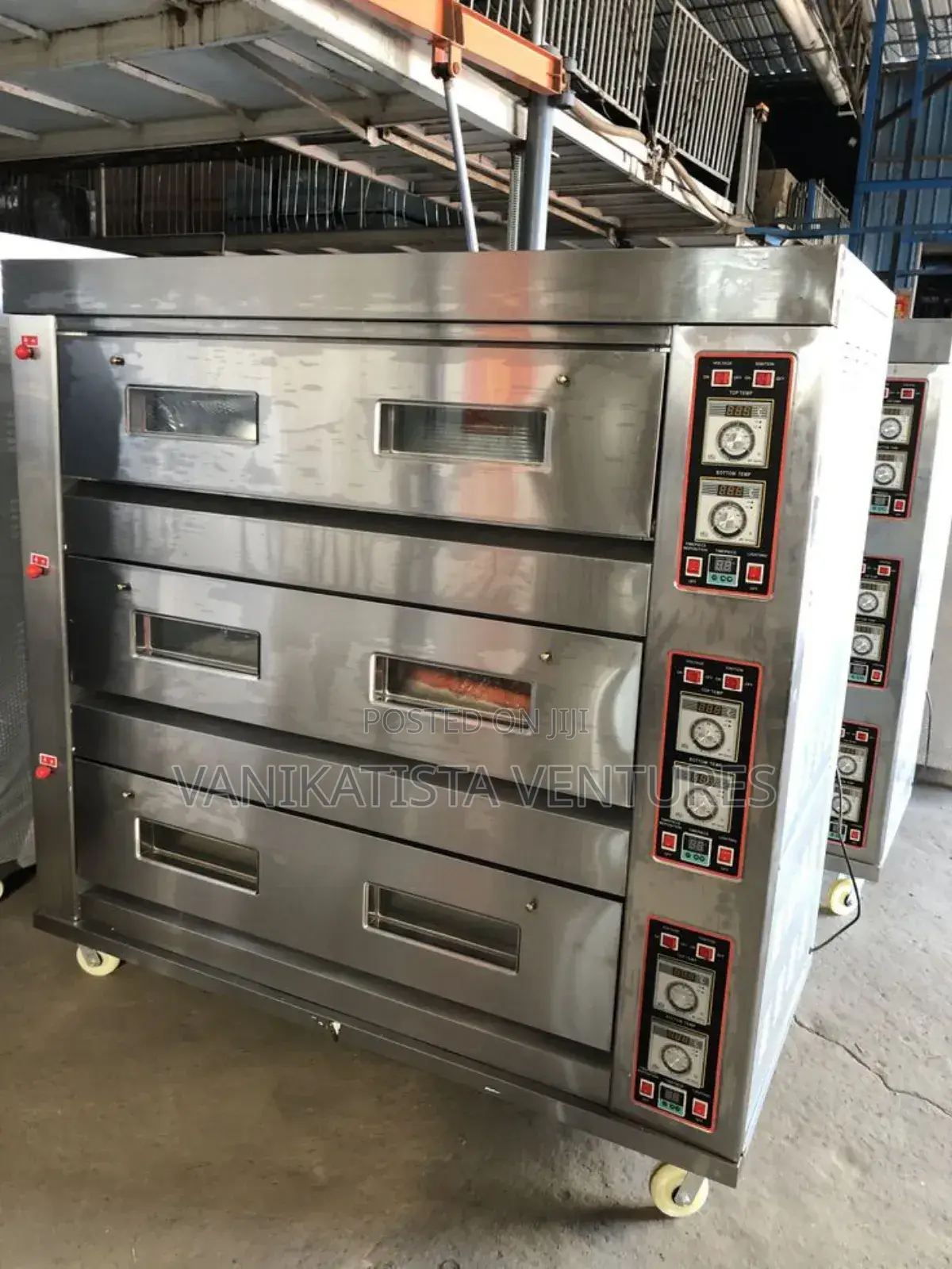 3 Deck 6 Tray Commercial Oven High Performance, Uniform Baking.