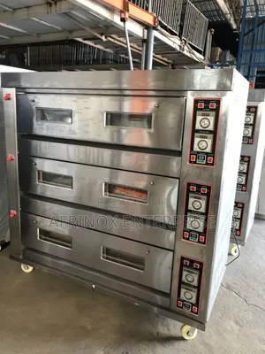 3 Deck 6 Tray Commercial Oven High Performance, Uniform Baking.