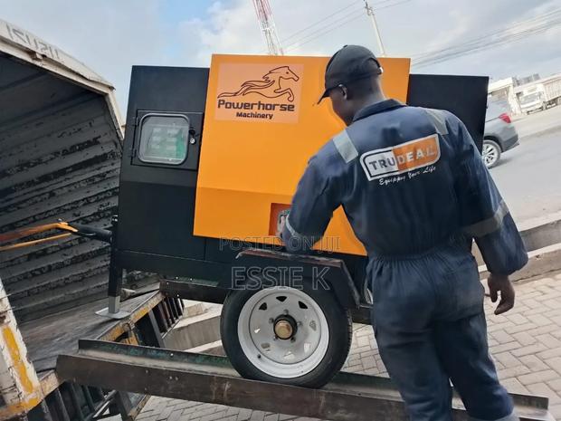 Diesel Powerhorse Road Air Compressor - thumbnail 4