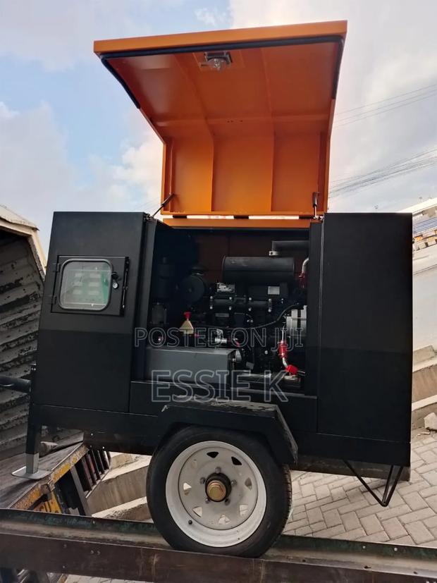 Diesel Powerhorse Road Air Compressor - thumbnail 5