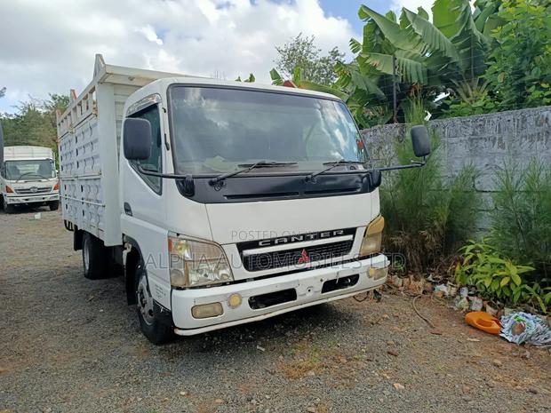 Mitsubishi Canter - thumbnail 3
