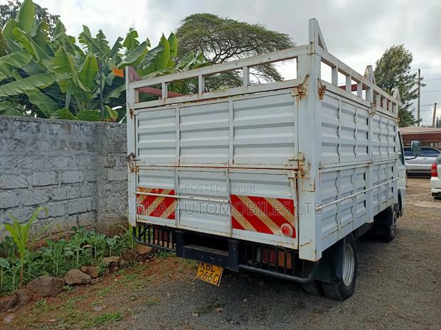 Mitsubishi Canter - thumbnail 5