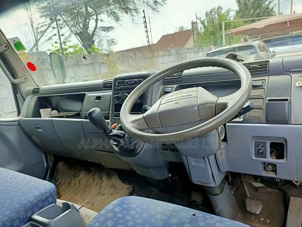 Mitsubishi Canter - thumbnail 7