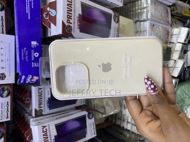 Aswear iPhone 14 Pro Liquid Silicone Case With Microfiber Lining - main view