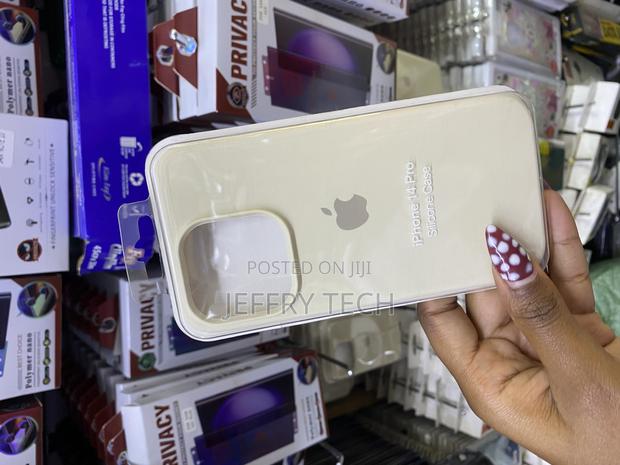 Aswear iPhone 14 Pro Liquid Silicone Case With Microfiber Lining - thumbnail 2