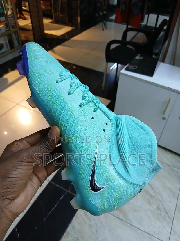 Phantom Luna "Hyper Turquoise" Soccer Cleats - main view