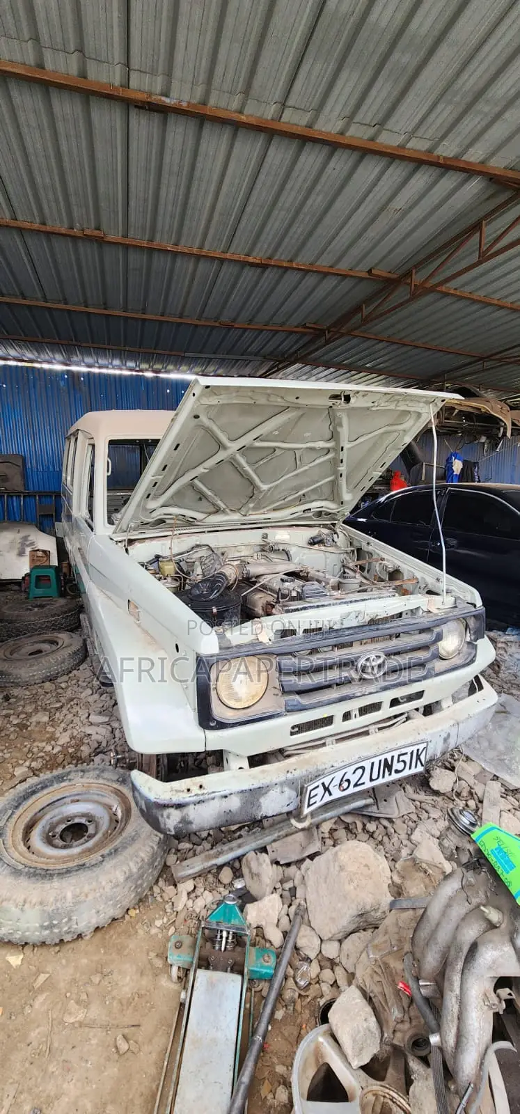Toyota Land Cruiser 2002 Gray