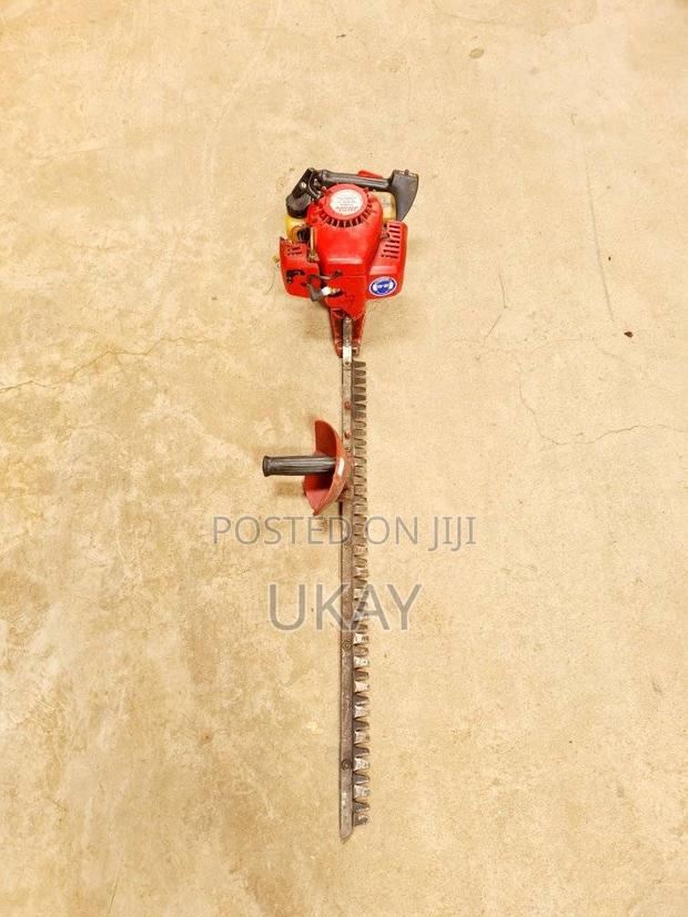 Gasoline Hedge Trimmer. - main view