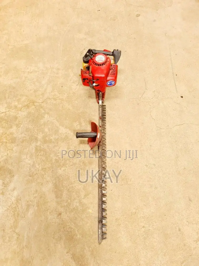 Gasoline Hedge Trimmer.
