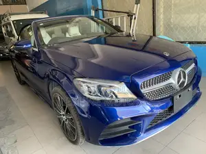 Mercedes-Benz C180 2018 Blue