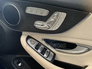 Mercedes-Benz C180 2018 Blue