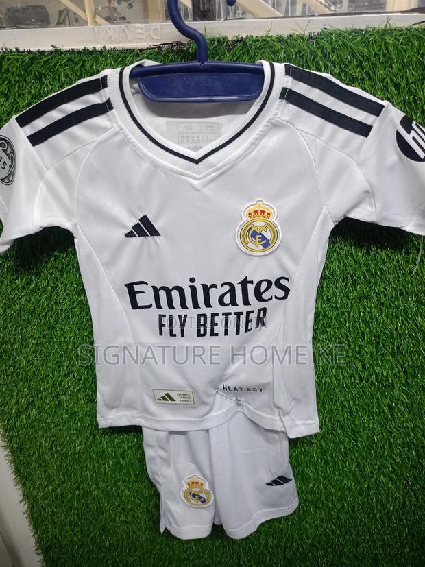 Real Madrid Kids Jersey + Shorts - main view