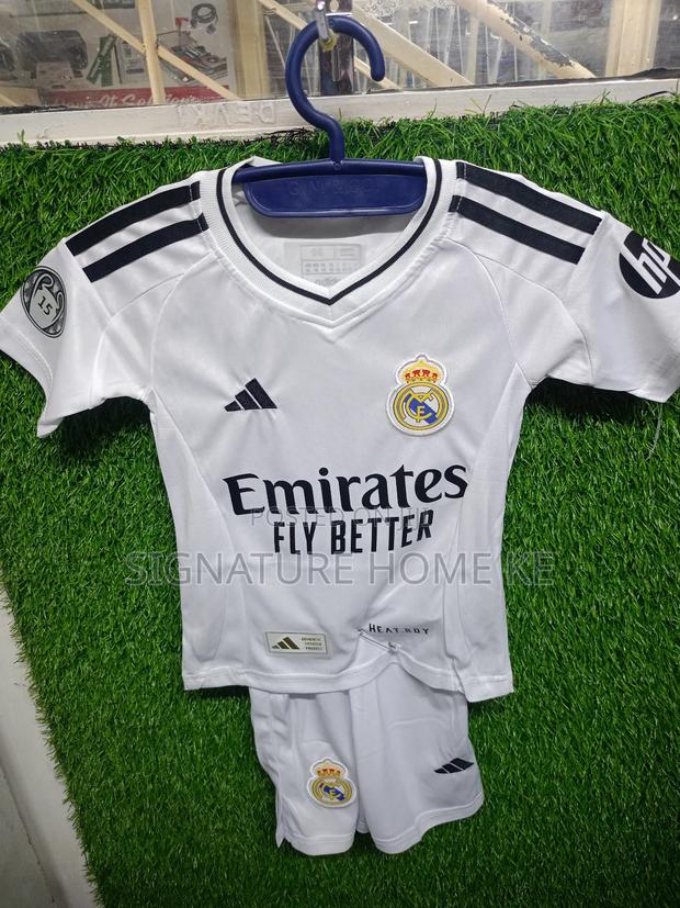 Real Madrid Kids Jersey + Shorts - thumbnail 2
