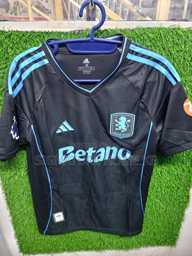 Aston Villa Jersey - thumbnail 3