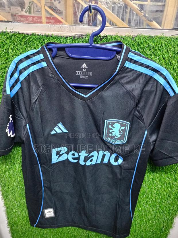 Aston Villa Jersey - thumbnail 4