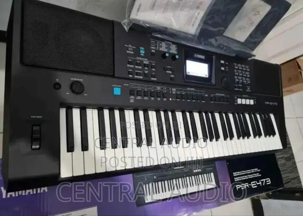 Psr E473 Yamaha Keyboard - thumbnail 3