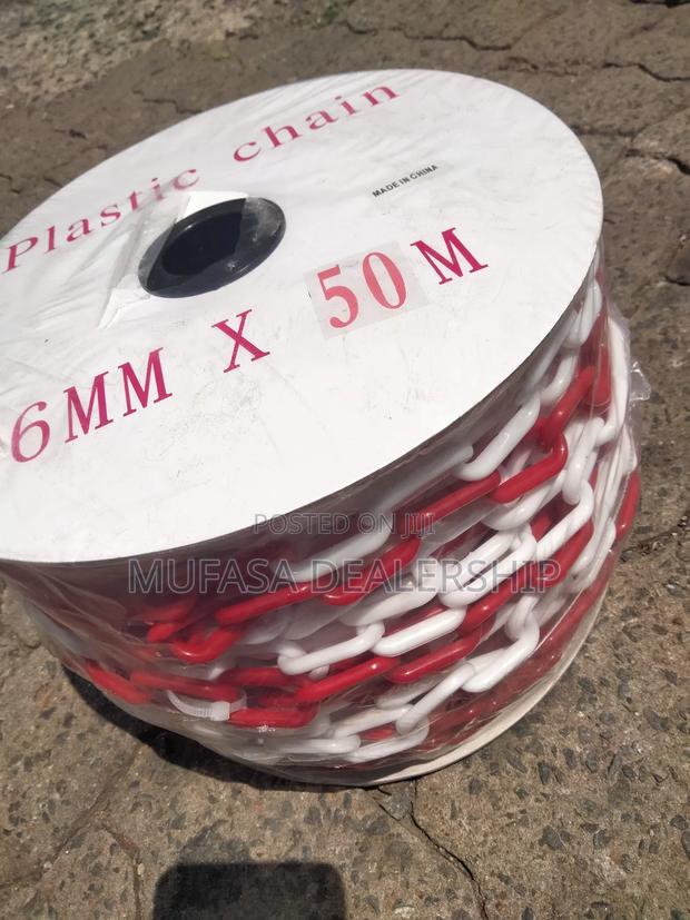 Plastic Barrier Chain - thumbnail 3