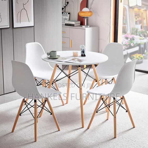 Eames Round Dining Table (White)