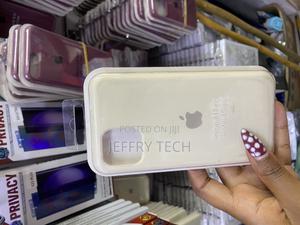 Simmers iPhone 11 Pro Liquid Silicone Cover With Microfiber Lining - thumbnail 2