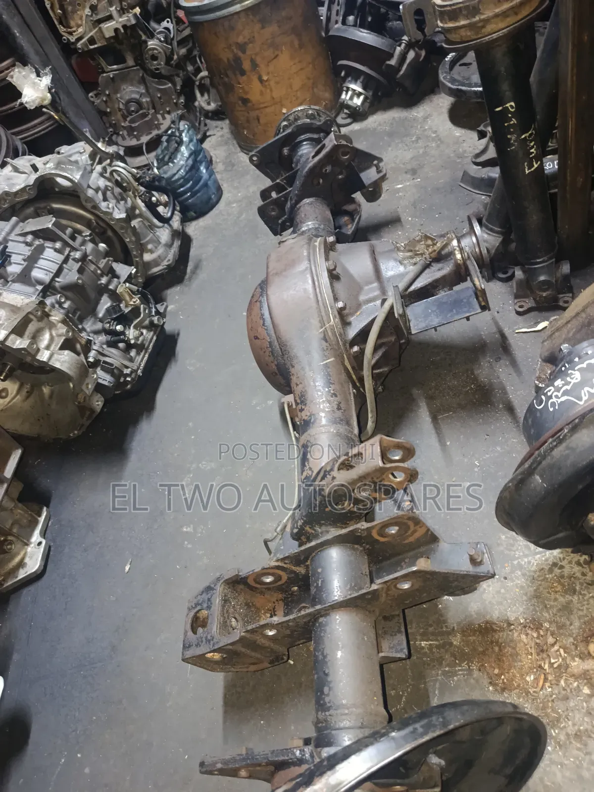 Pajero V44 Axle