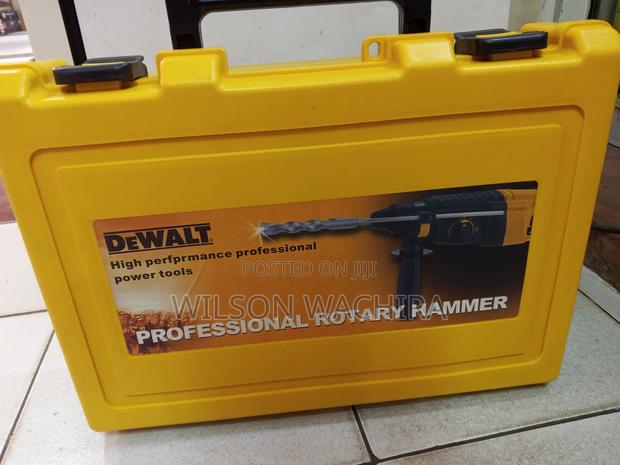 Corded Dewalt Rotary Hammer Drill. - thumbnail 3