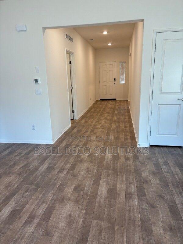 High-Traffic? No Problem- Laminate Floor Boards - main view