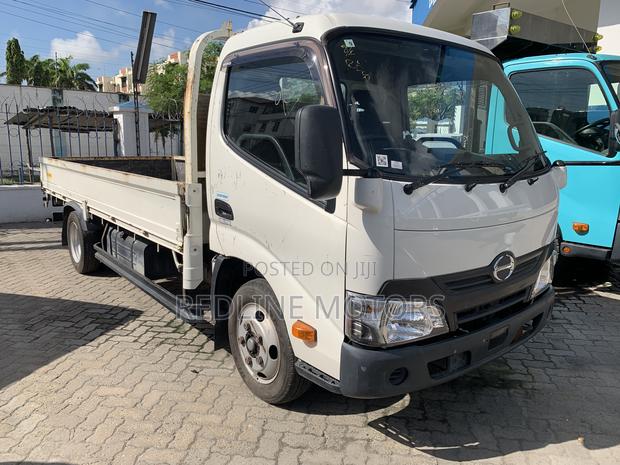 Toyota Dyna - thumbnail 3