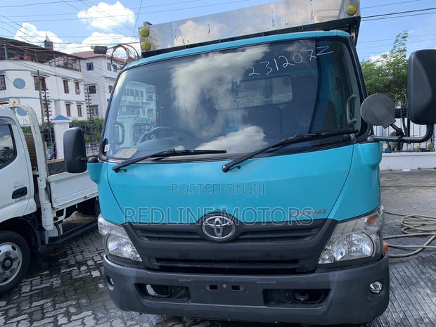 Toyota Dyna Lorry - thumbnail 2