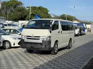 Toyota HiAce 2018 White