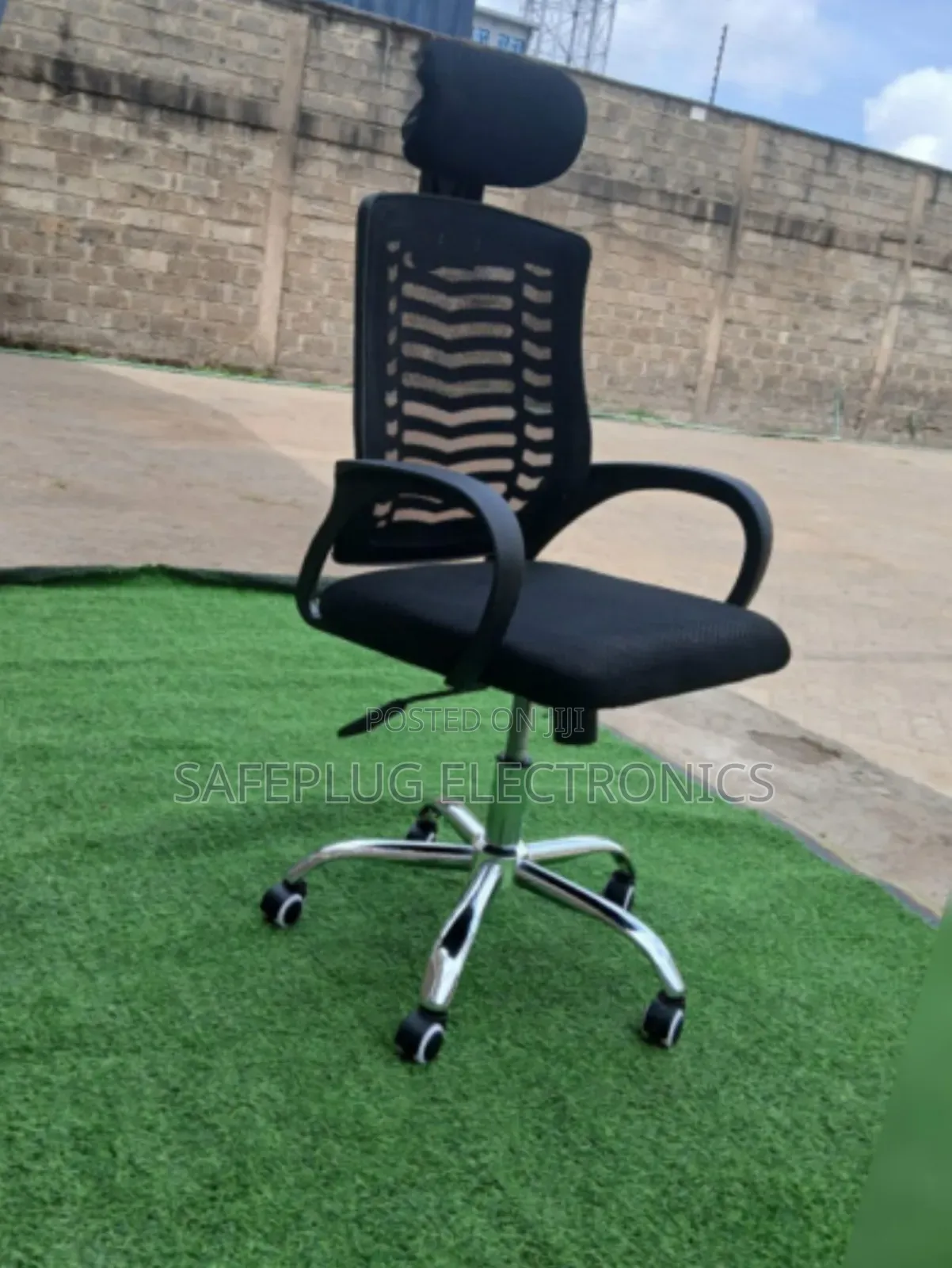 Executive Chair: High-Back Mesh + Headrest - Height