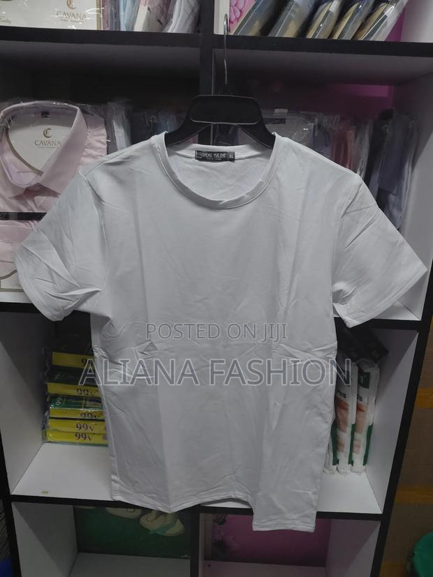 Plain T-Shirts White in Colour - thumbnail 3