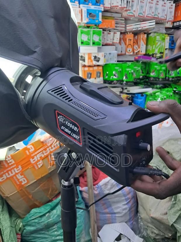 Professional Led Video Light Kit With a Lantern Softbox and Stand. - thumbnail 6