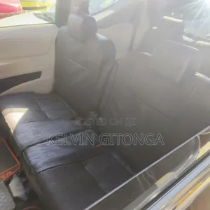 Toyota Sienta 2018 Beige