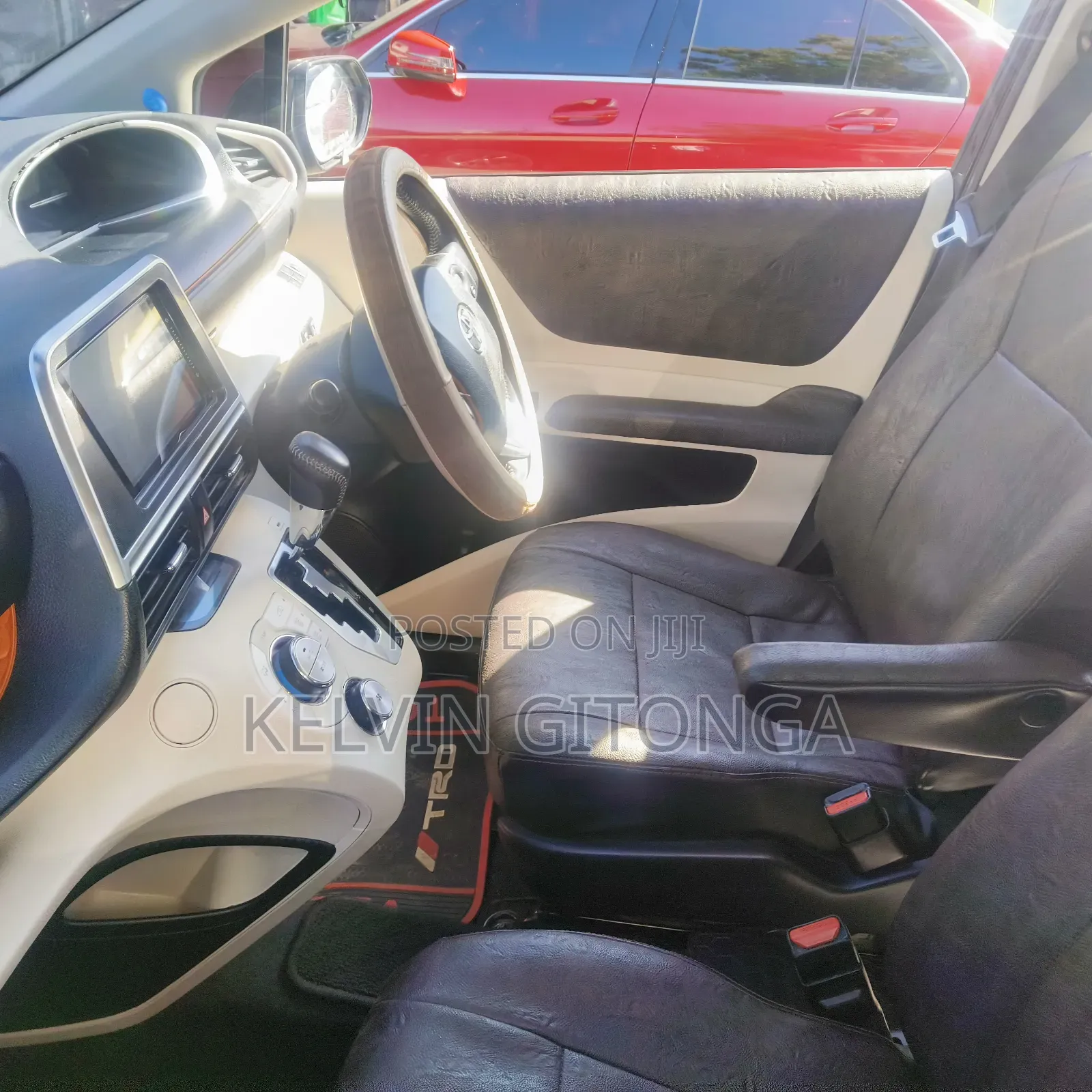 Toyota Sienta 2018 Beige