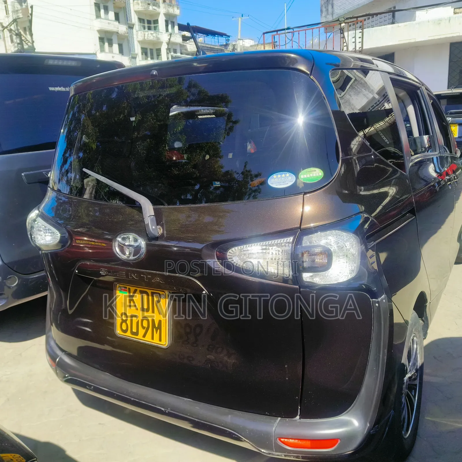 Toyota Sienta 2018 Beige