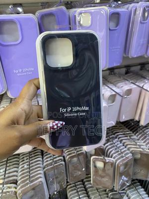 Qartii iPhone 17 Pro Max Liquid Silicone Case With Microfiber Lining - thumbnail 2